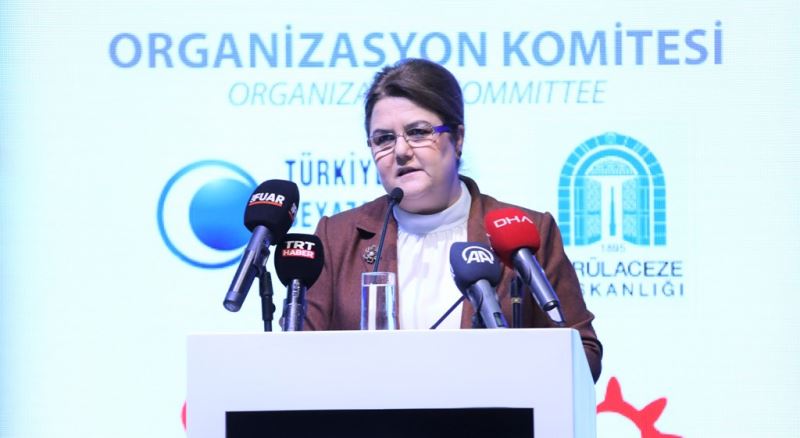 Bakanımız Derya Yanık 