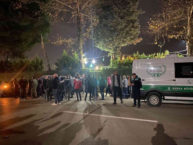 Bursa’da sözlü tartışmada silahlar konuştu: 2 ölü, 1 yaralı
