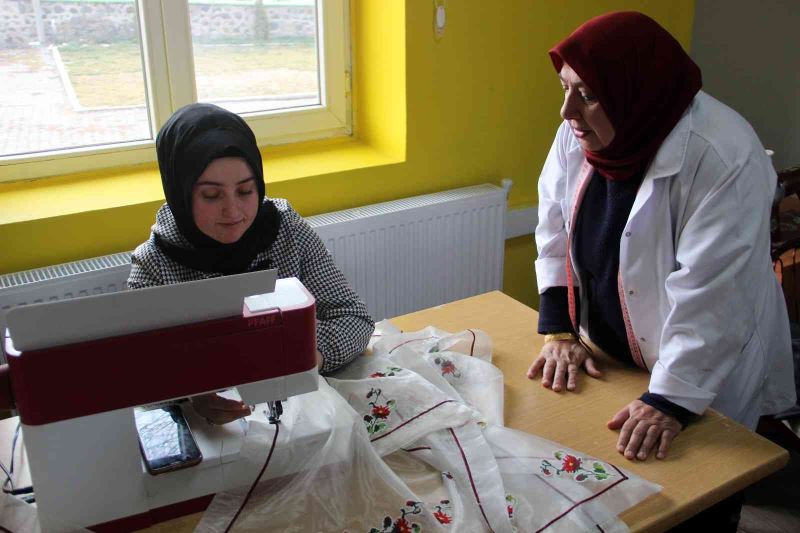 Sakalıkesik Köy Yaşam Merkezi kadınların ekonomi kapısı oldu
