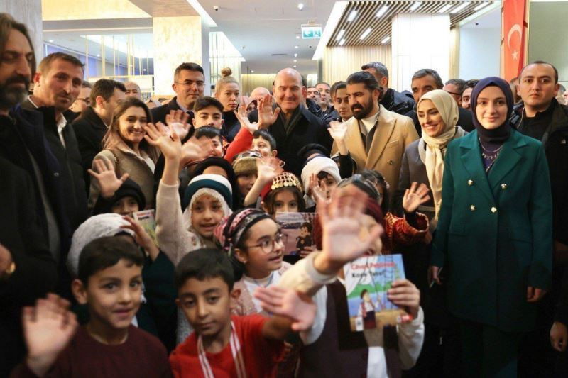 Bakan Soylu’ya çocuklardan sıcak karşılama
