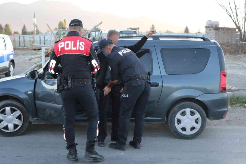 Erzincan’da çeşitli suçlardan aranan 21 kişi yakalandı
