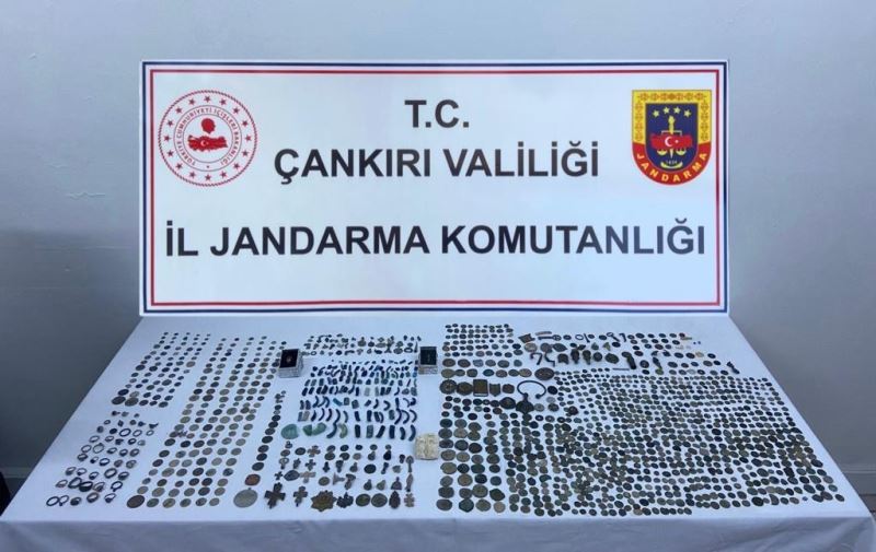 Çankırı’da bin 376 adet tarihi eser ele geçirildi
