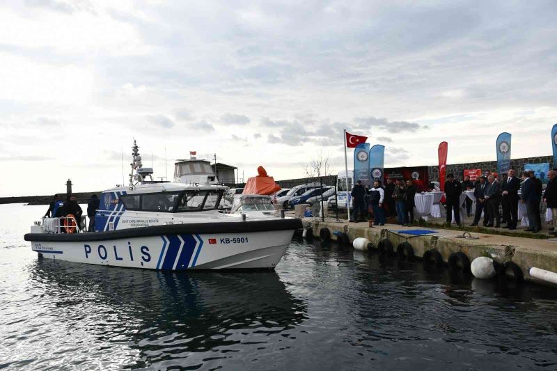 Şehit bekçinin adı polis botuna verildi: Şehit annesi botu görünce gözyaşlarına boğuldu
