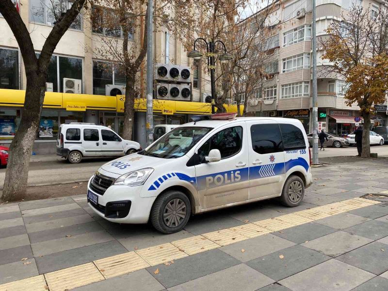 Güvenlik görevlisi “İşe geç geldin” tartışmasında PTT şubesi şefini öldürdü
