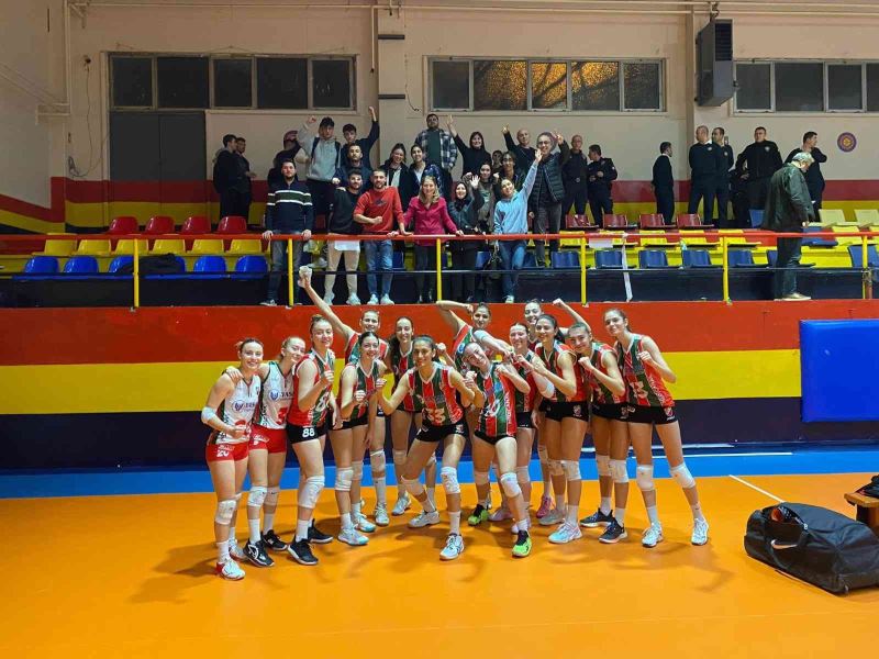 Karşıyaka Voleybol, kritik virajdan mutlu döndü
