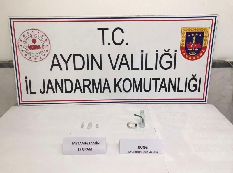 Jandarma kontrolüne takıldı, yakayı ele verdi
