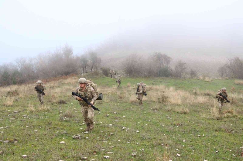 Sinop’ta komandolar dağları kontrol etti
