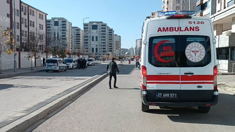 Gaziantep’te bıçaklı sopalı kavga: 4 yaralı
