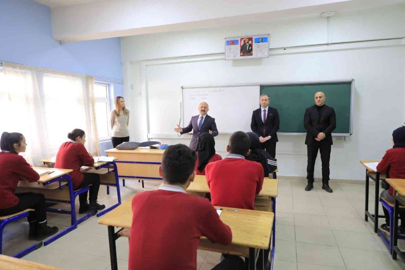 Ağrı Valisi Varol’un yoğun mesaisi
