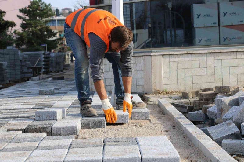 Millet Caddesi kaldırıma kavuşuyor
