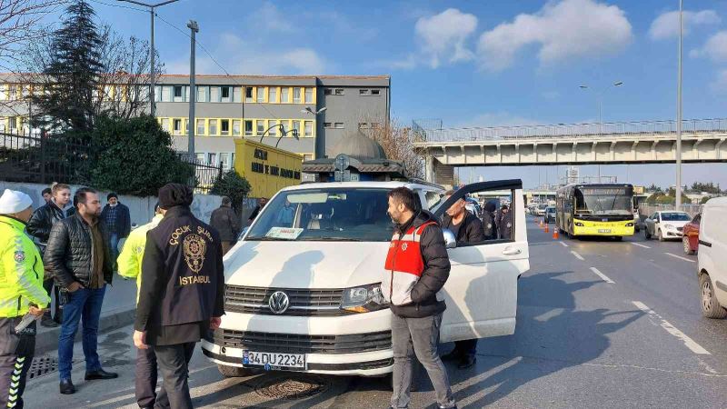 Avcılar’da okul önlerinde asayiş ve güvenlik uygulaması
