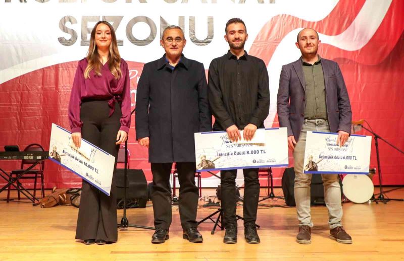 Kütahya’da ’Türk Halk Müziği Ses Yarışması’ sonuçlandı
