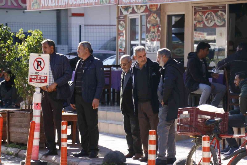 Yangında ölen öğretmenin cenazesi ailesine teslim edildi
