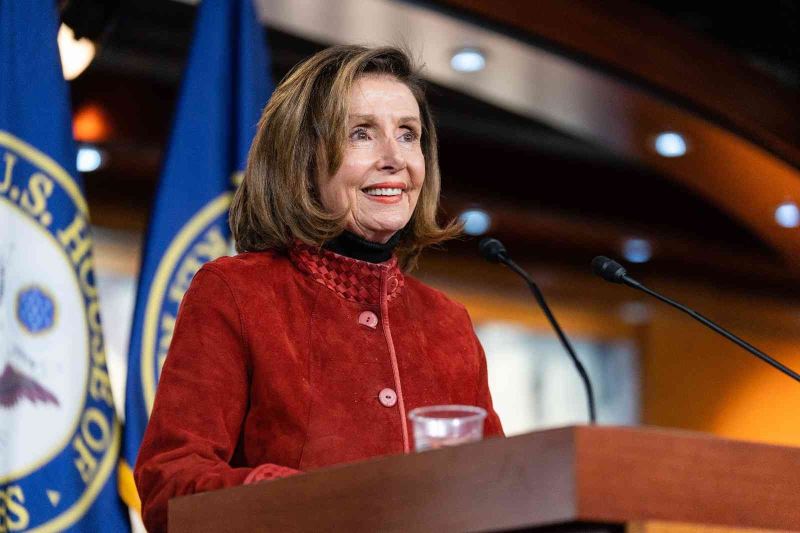 Nancy Pelosi’nin eşine saldıran zanlı suçlamaları reddetti
