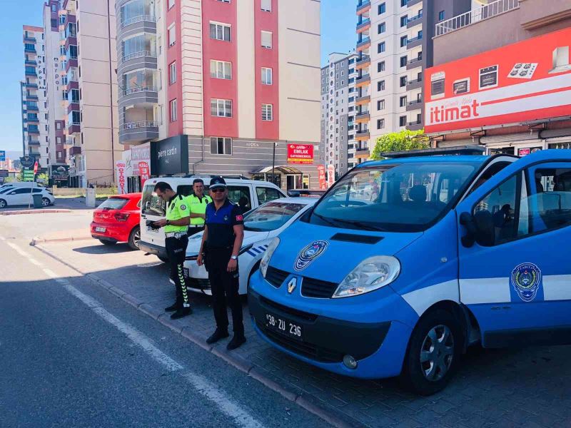 Büyükşehir Zabıtası, huzur ve güven için 7/24 görev başında
