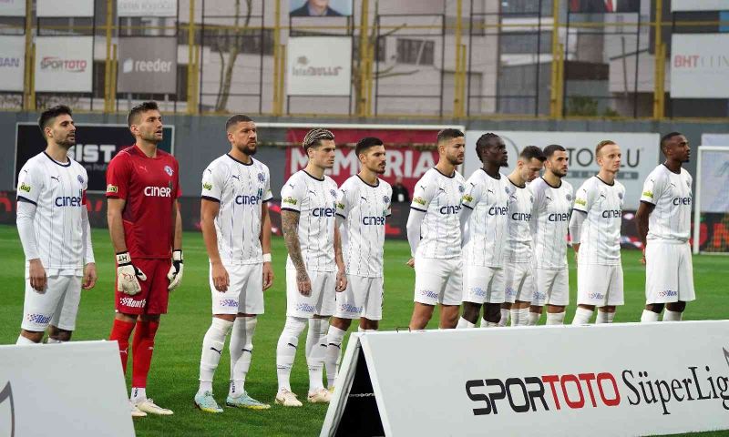 Spor Toto Süper Lig: İstanbulspor: 1 - Kasımpaşa: 1 (İlk yarı)
