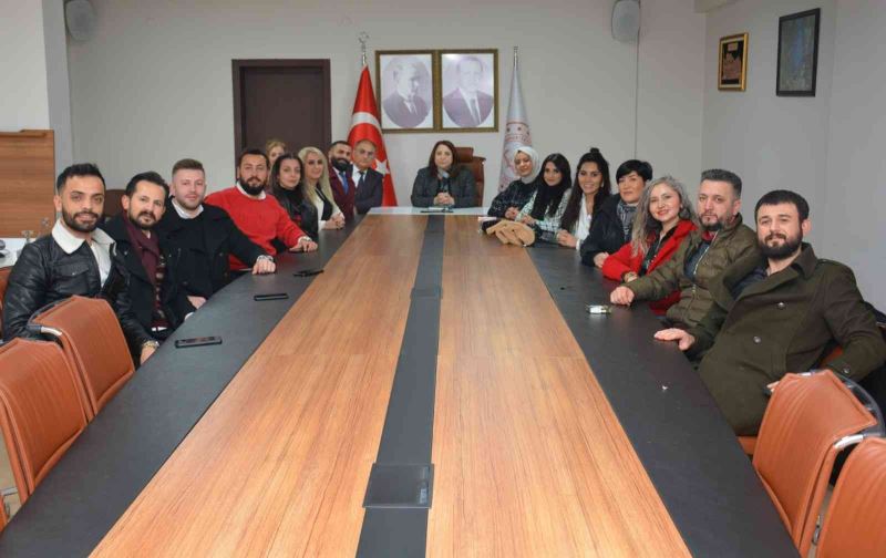 Özel gereksinimli çocukların aileleri kuaförlerden ücretsiz temel bakım hizmeti alabilecek
