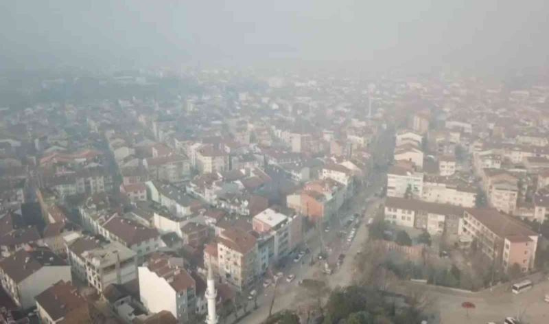 Yoğun sis hayatı olumsuz etkiledi
