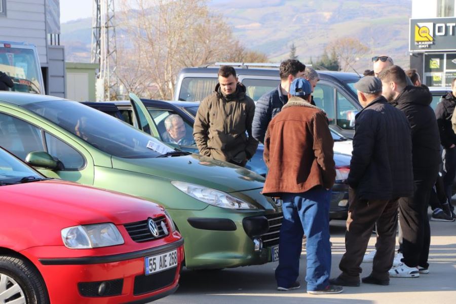 Yeni yıl öncesi oto pazarında hareketlilik