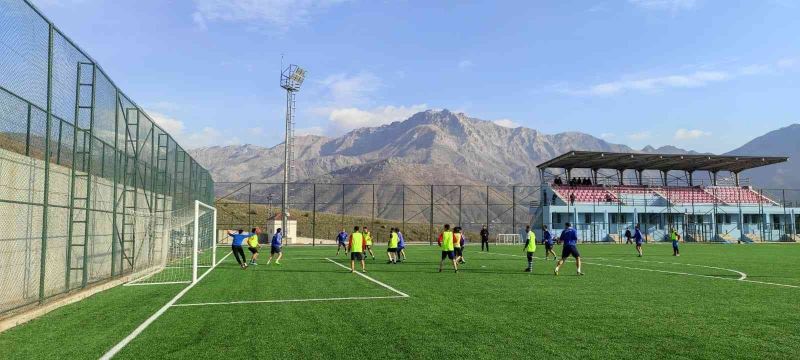 Yıllarca terörle anılan ilçenin futbol takımı 20 yıl sonra futbol sahasına kavuştu
