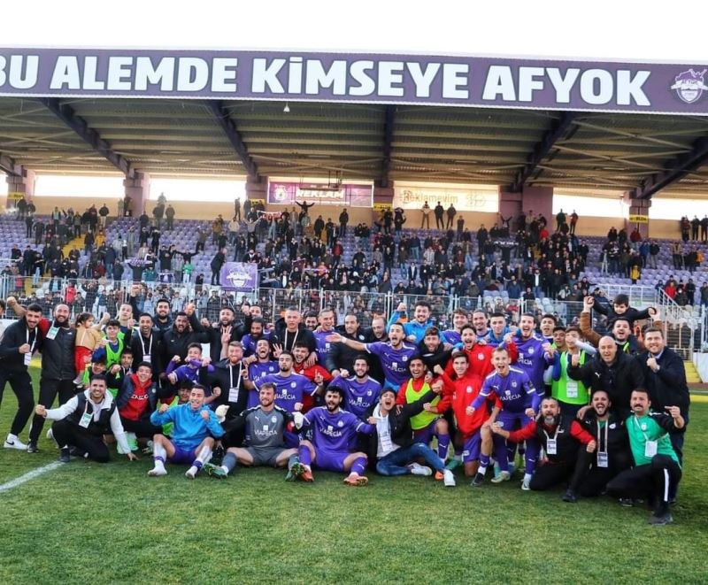 Afyonspor ligde üst sıralara tırmanmayı başardı
