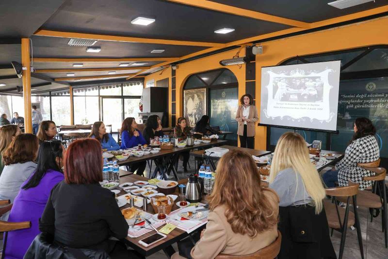 Buca’da Türk kadınının onur gününe özel kutlama
