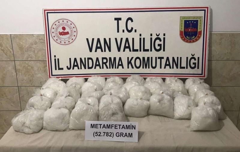 Gürpınar’da 52 kilo 782 gram metamfetamin ele geçirildi
