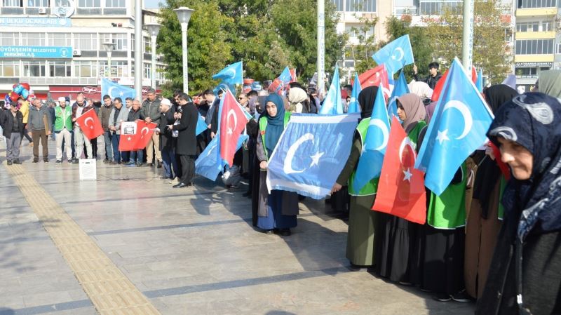 Doğu Türkistan’daki Çin zulmüne kınama
