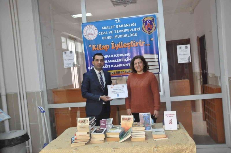 Sandıklı’da ‘Kitap İyileştirir’ projesi
