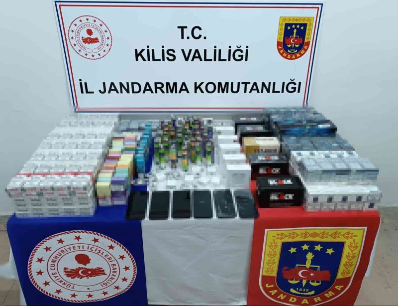 Kilis’te 690 paket kaçak sigara ele geçirildi
