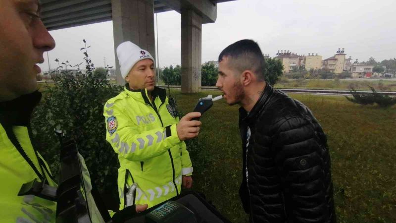 Polis, ayakta durmakta zorlanınca şüphelendi, depresyon ilacı kullandığı anlaşıldı
