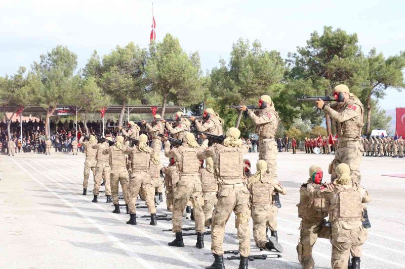 Kırkağaç’ta Uzman Erbaşların mezuniyet coşkusu
