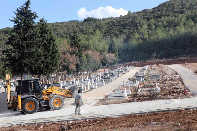 Yatağan, Milas ve Menteşe şehir mezarlıkları yenilendi
