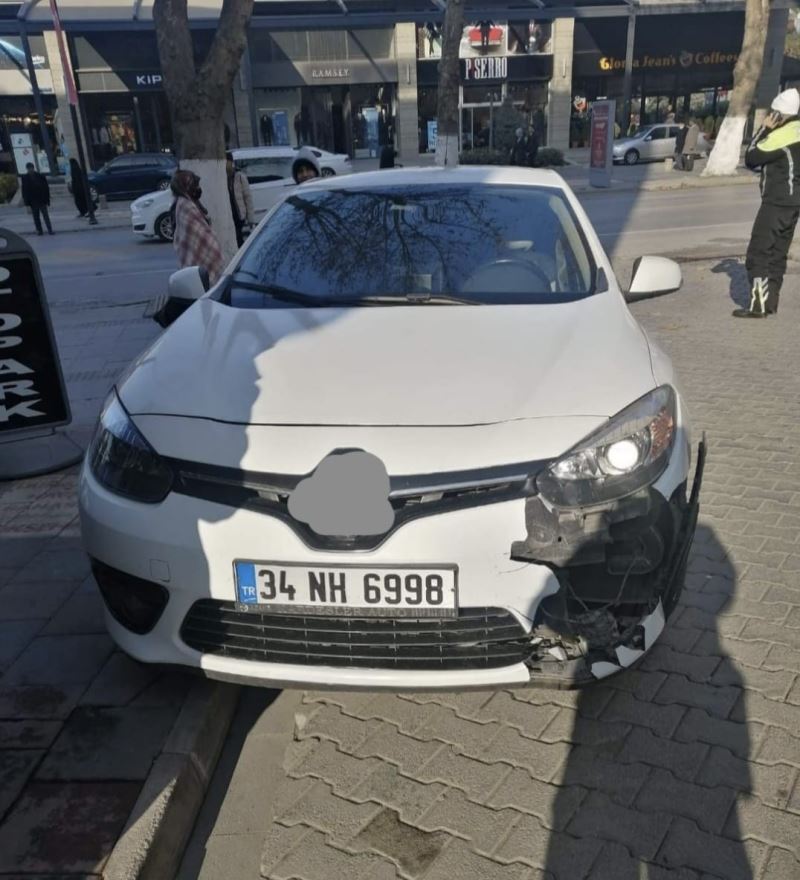 Malatya’da otomobil motosikletle çarpıştı: 1 yaralı
