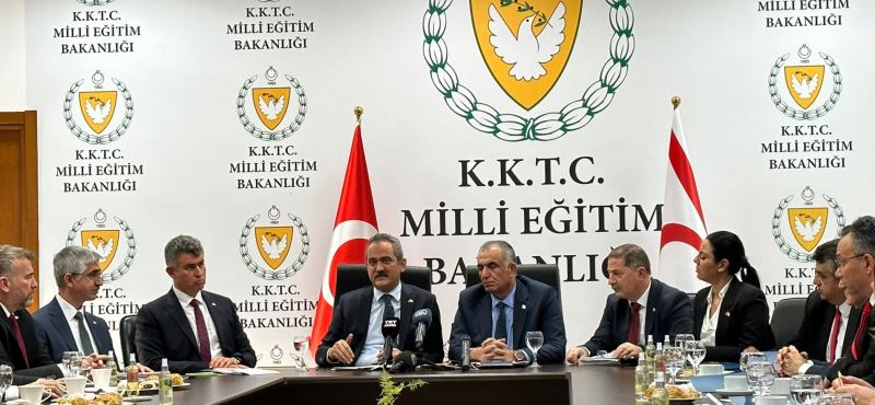 BAKAN ÖZER, KKTC EĞİTİM BAKANI ÇAVUŞOĞLU İLE BİR ARAYA GELDİ