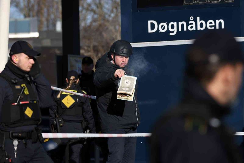 Aşırı sağcı Rasmus Paludan bu kez Danimarka’da Kur’an-ı Kerim yaktı
