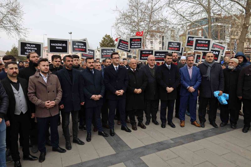 İsveç’te Kur’an-ı Kerim’in Yakılması Yahyalı’da Protesto Edildi
