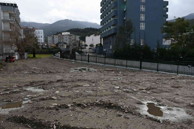 Bitmeyen ıslah çalışması vatandaşı çileden çıkardı
