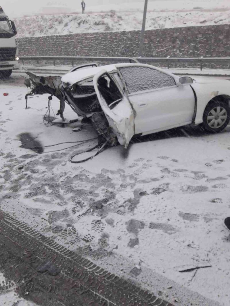 Bitlis’te trafik kazası: 2 yaralı
