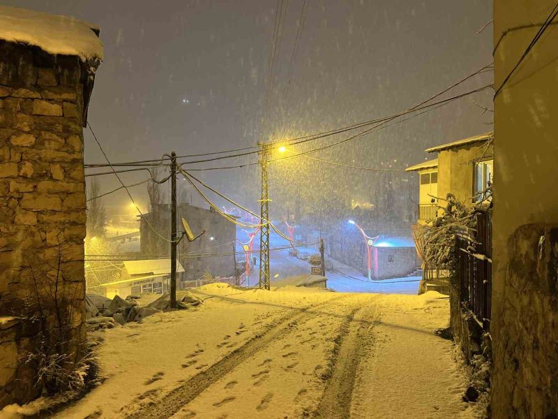 Çukurca’da kar yağışı
