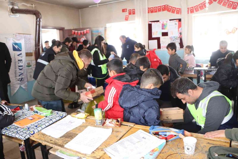 VEDAŞ ailesi gönüllere dokunmaya Bitlis’ten devam ediyor
