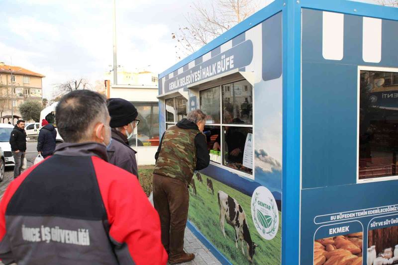 Halk büfeler vatandaşa bir yılda 4 milyon ürün ulaştırdı
