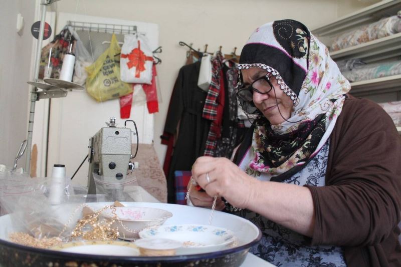 Çalışarak 3 çocuk büyüten kadın girişimci bir merakla başladığı mesleğinde 19 yılı geride bıraktı işinin de en iyisi oldu
