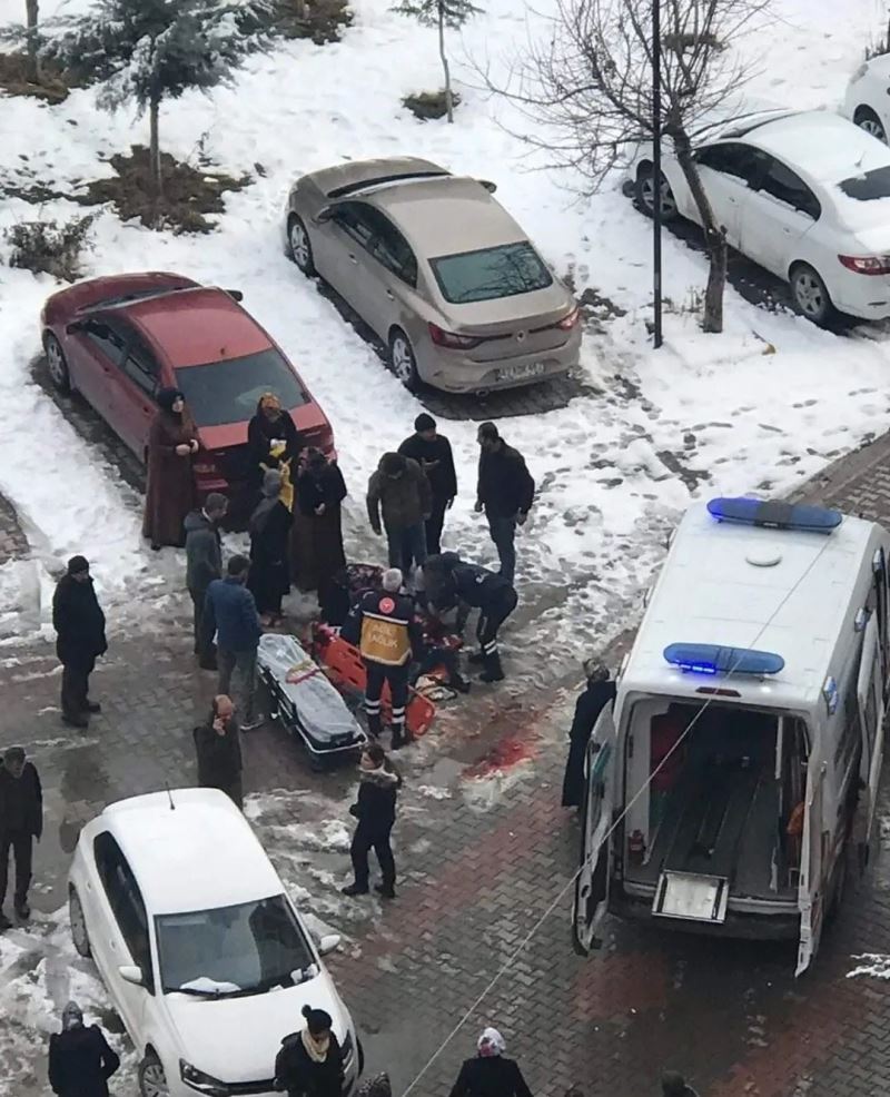 Van’da köpek saldırısına uğrayan küçük çocuk ağır yaralandı
