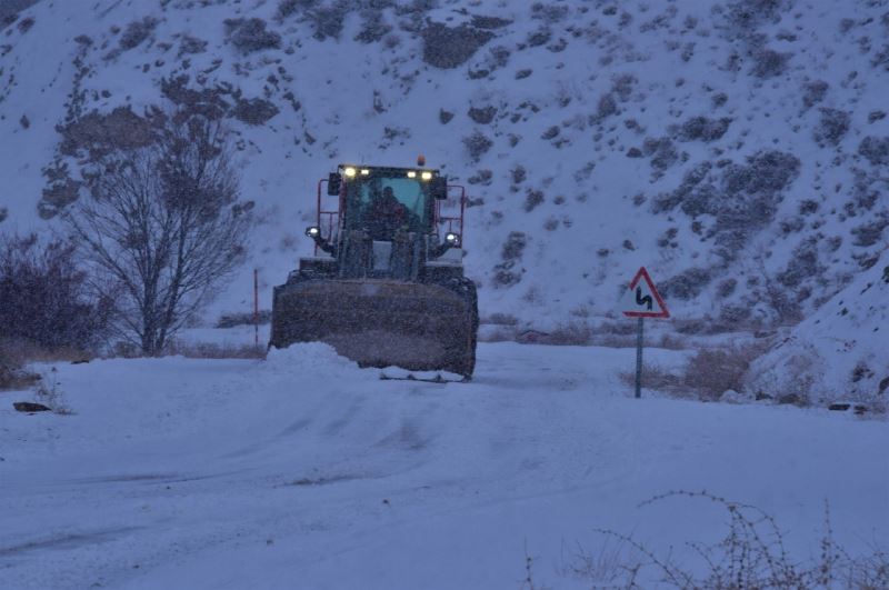 Malatya’da kardan kapalı kırsal mahalle yolları açıldı
