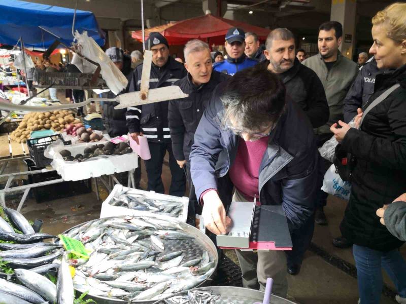 Balık tezgahları denetleniyor
