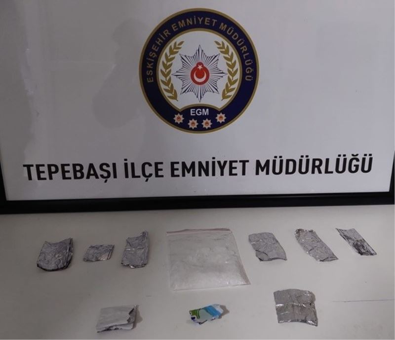 Şüphelenilerek durdurulan şahsın üzerinden uyuşturucu madde çıktı
