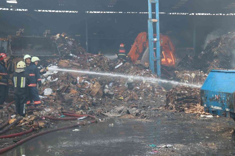 14 saati geçti bölgede soğutma çalışmaları sürüyor
