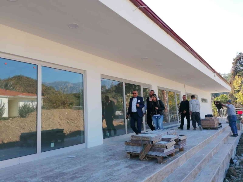 Kemer Belediyesi’nden Çamyuva’ya kapalı pazar yeri
