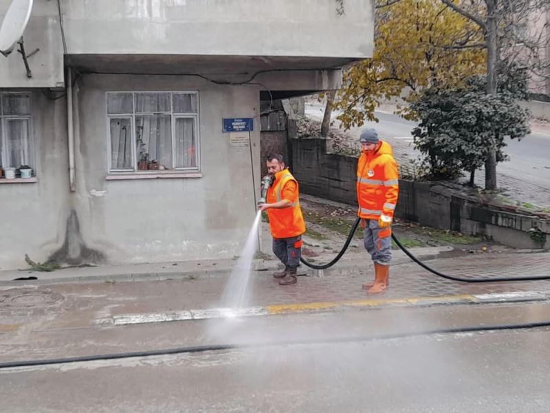 Körfez’in dört bir yanında temizlik çalışması sürüyor
